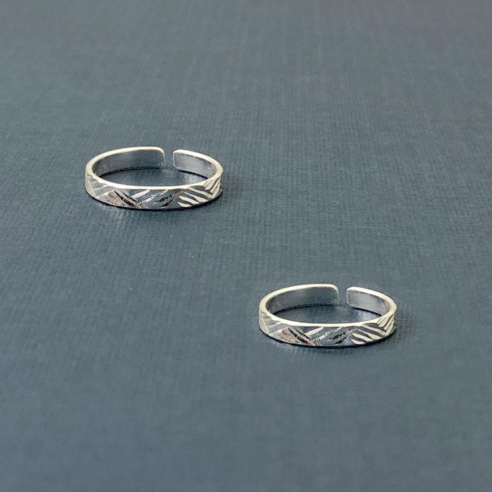 Fourseven Faceted Silver Braided Lines Toe Ring Set TR-0061-SI-S Base-Image