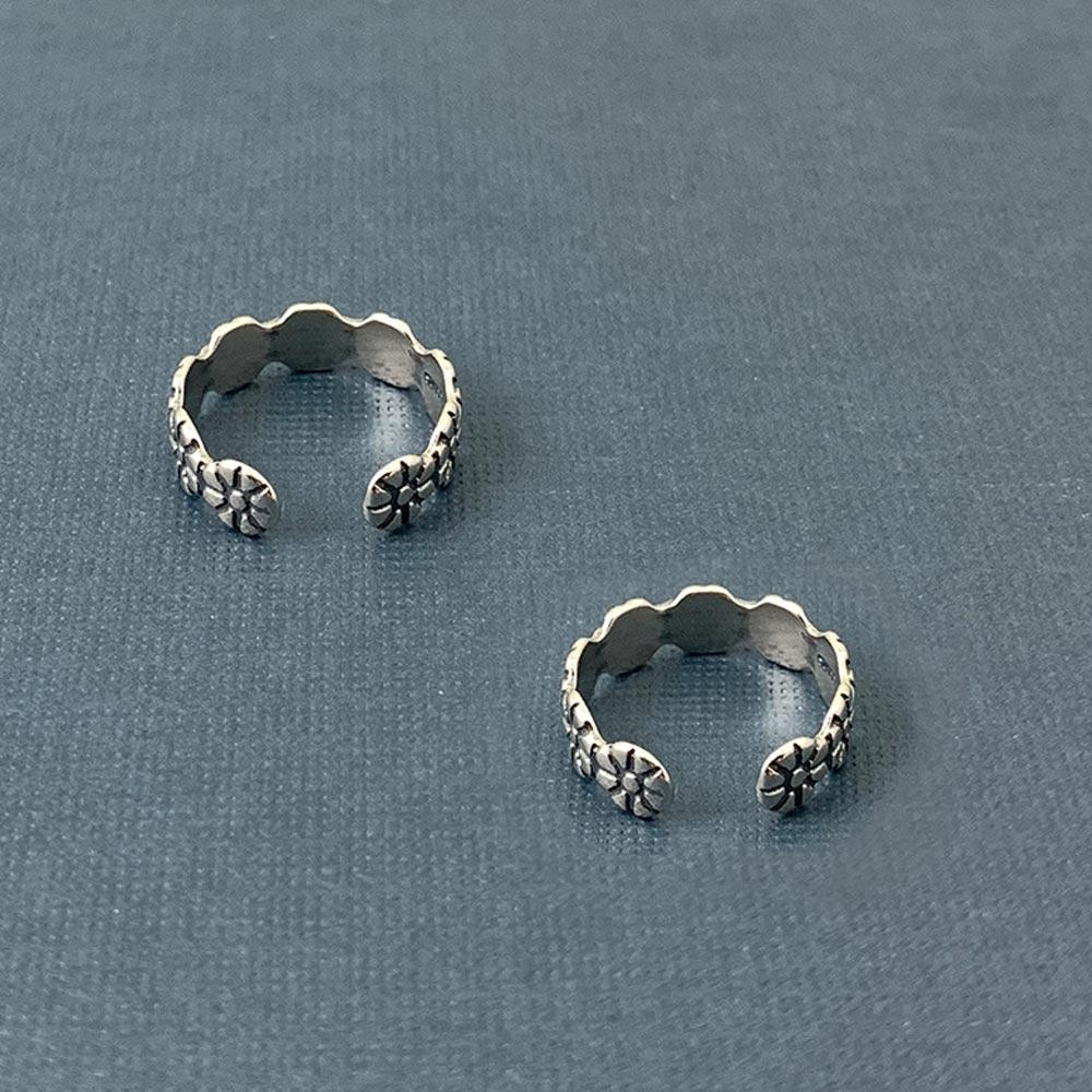 Fourseven Flower Power Silver Toe Ring Set TR-0063-PL-S Alt-View-1-Image