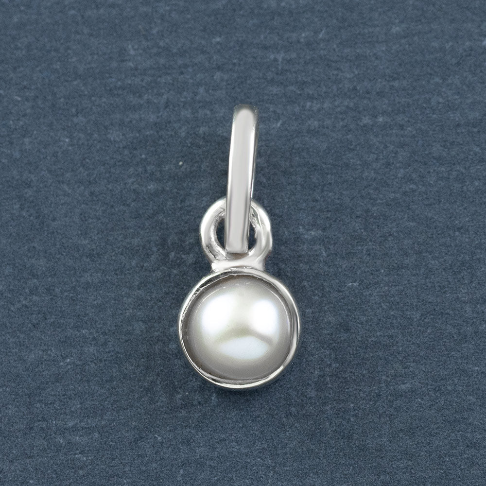 Minimalist Gemstone Silver Pendant in Pearl
