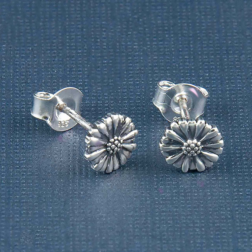 Les Fleurs Daisy Stud Silver Earrings