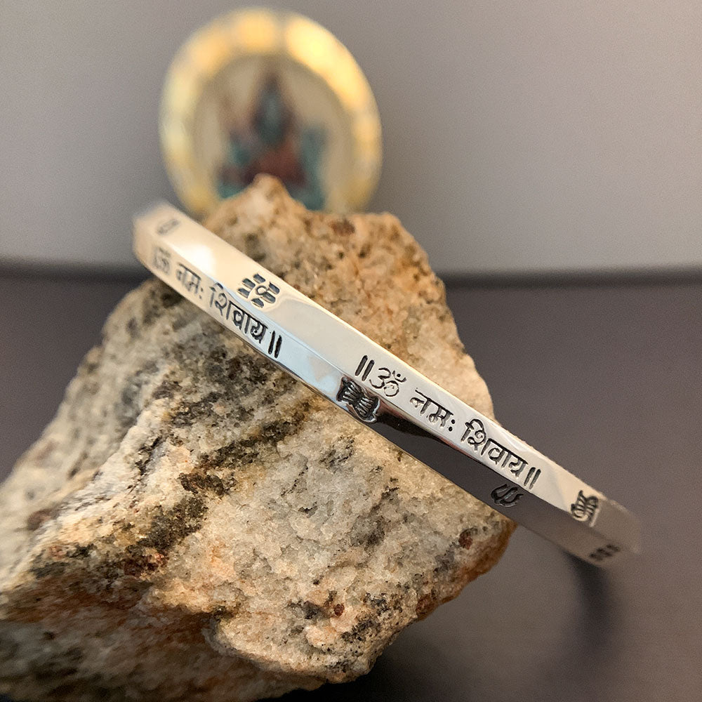 Om Namah Shivaya Shubhankit Silver Kada Bangle-2-12