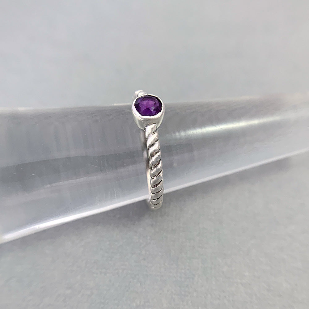 Sandhya Braided Silver Gemstone Ring in Round in Amethyst