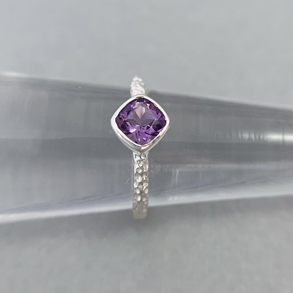 Sandhya Textured Silver Gemstone Ring in Square in Amethyst-16
