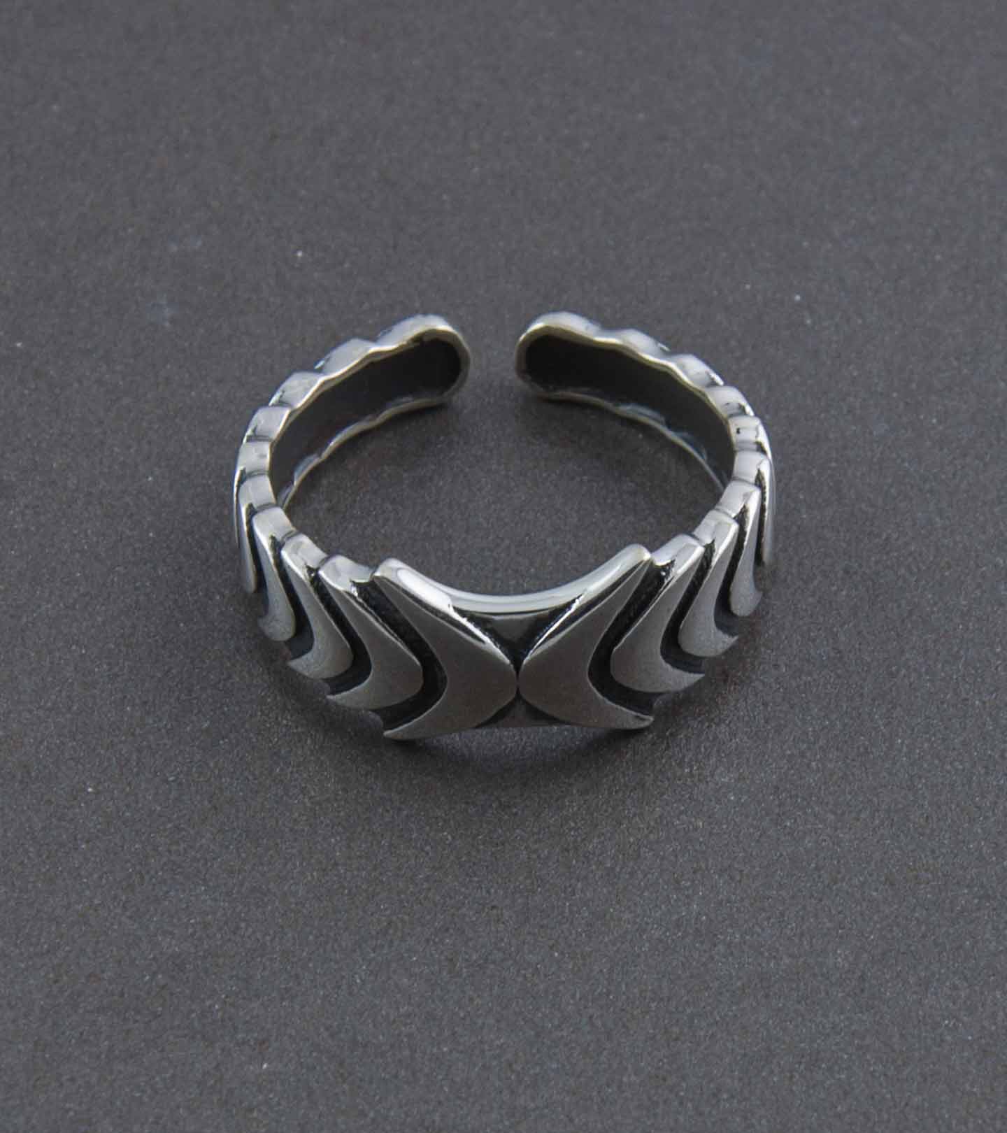 Boomerang Band Silver Ring - Adjustable