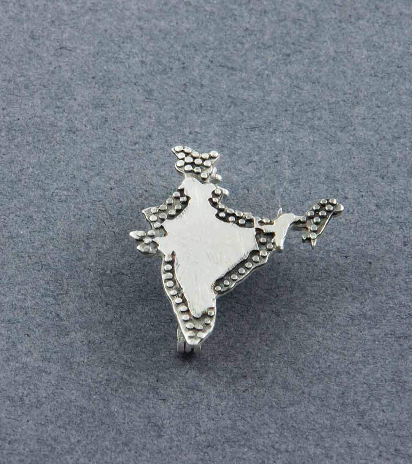 Fourseven Jai Hind India Brooch BR-60-SI-S Base-Image