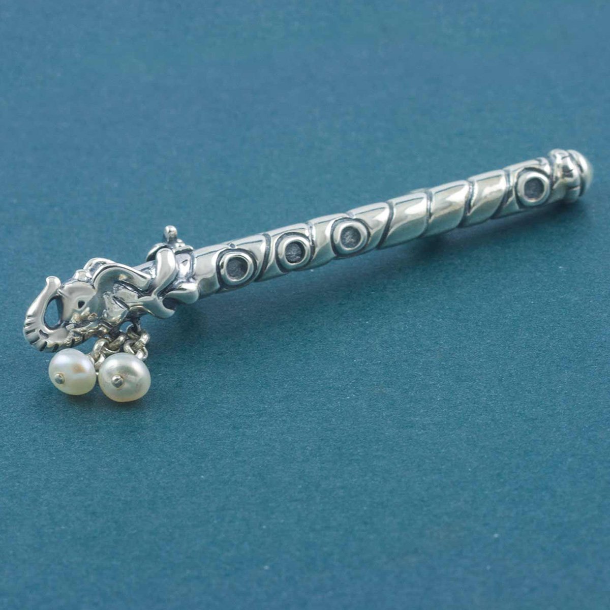 Fourseven Kanha-Bansuri-Flute-Brooch BR-69-SP-S Alt-View-1-Image