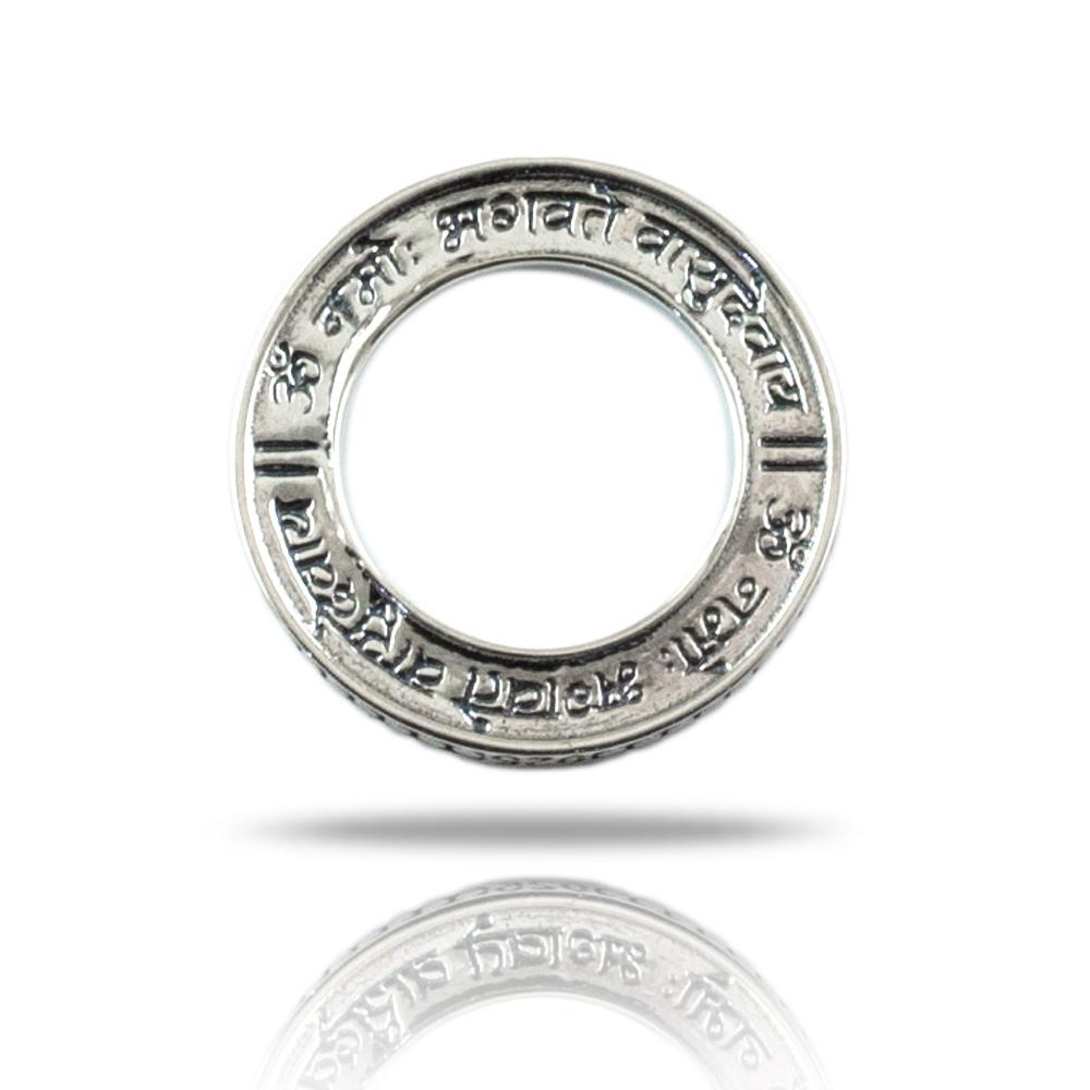 Fourseven Lord Vishnu Mantra Silver Pendant P-0085-SP-S White-BG-Image