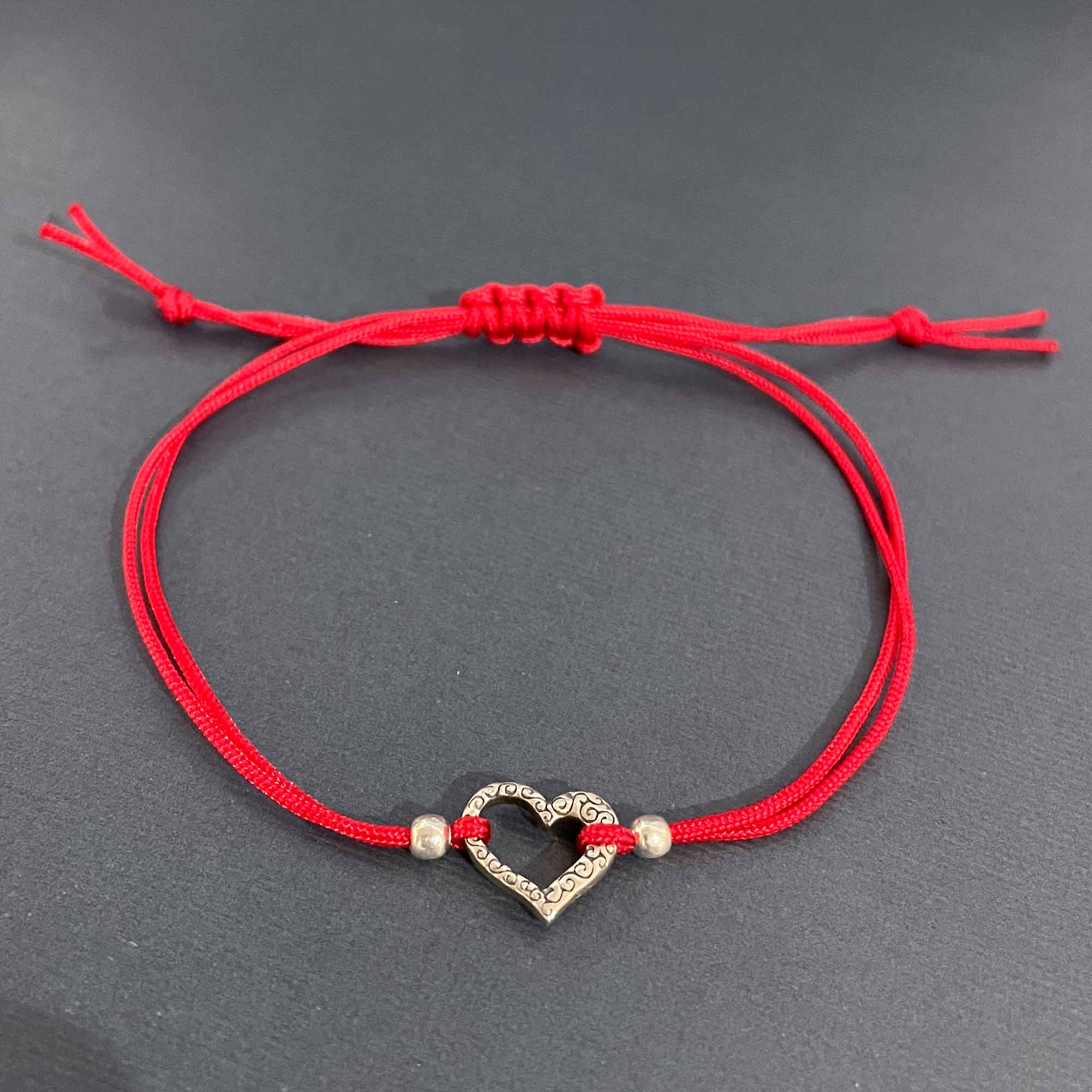 Sweetheart Silver Pendant with Simplicity Adjustable Nylon Thread Bracelet-Red