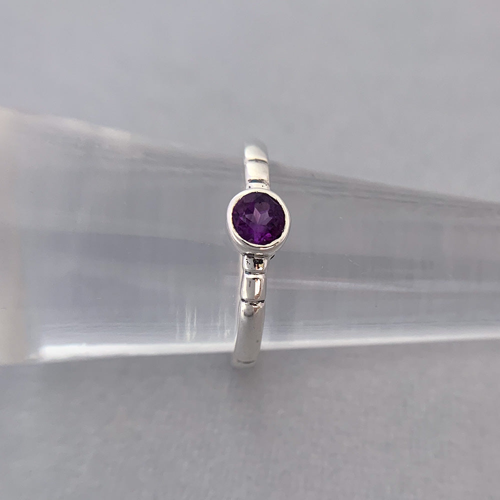 Sandhya Brushed Silver Gemstone Ring in Round in Amethyst